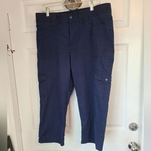 (1352) Lee Relaxed Fit Straight Leg 1889 Jeans, Size: 14 Medium Color: Blue